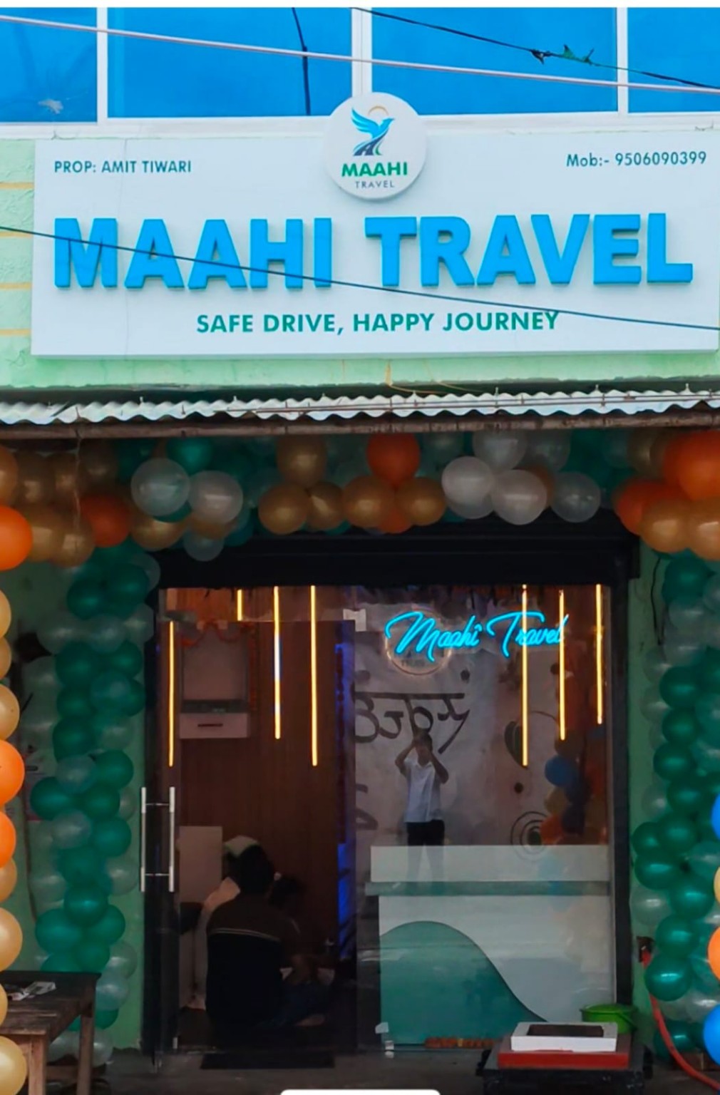 Maahi Travel Signboard